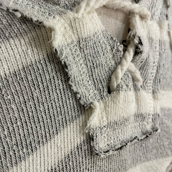 Billabong Size Medium Hoodie - Picture 8 of 8